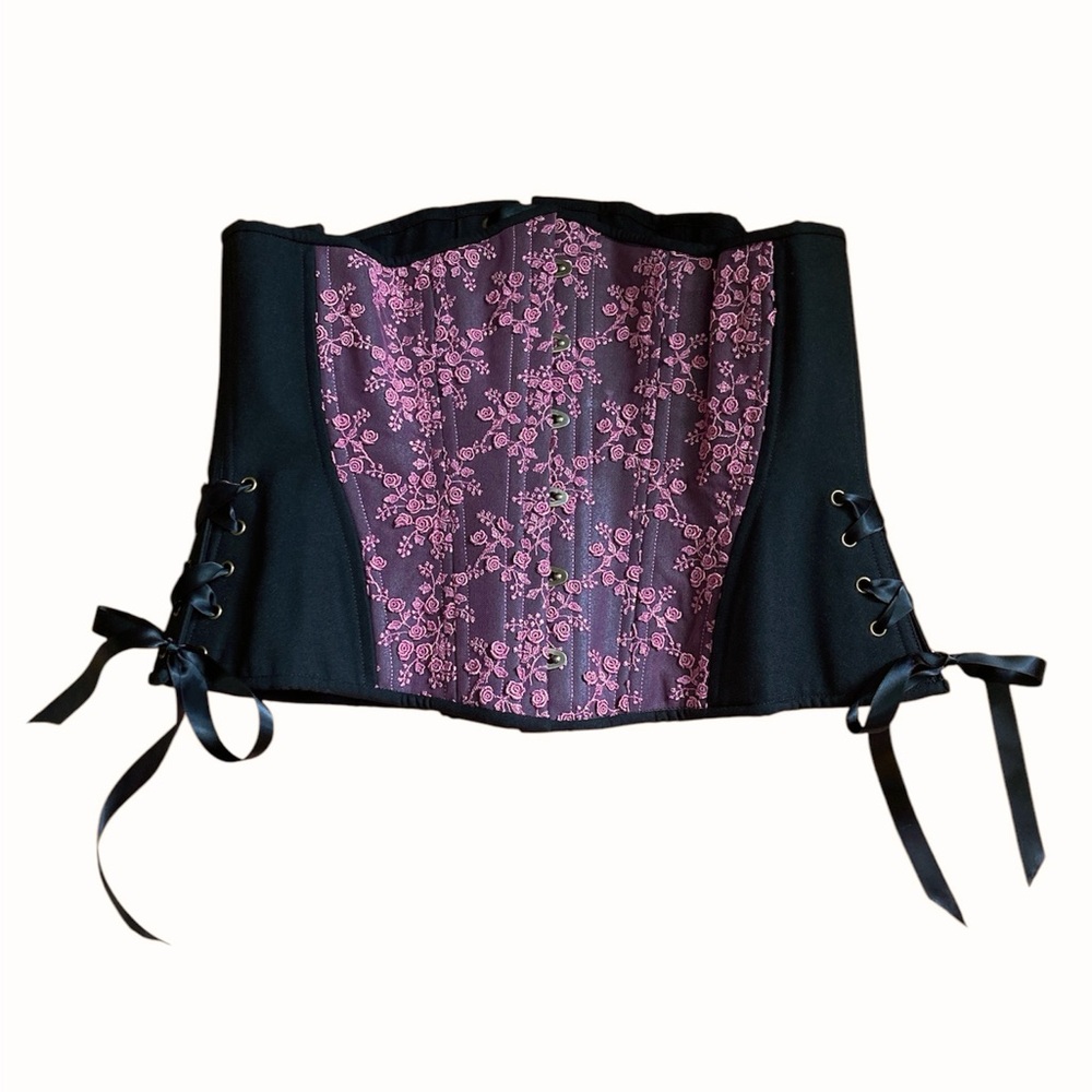 Timeless trends corset